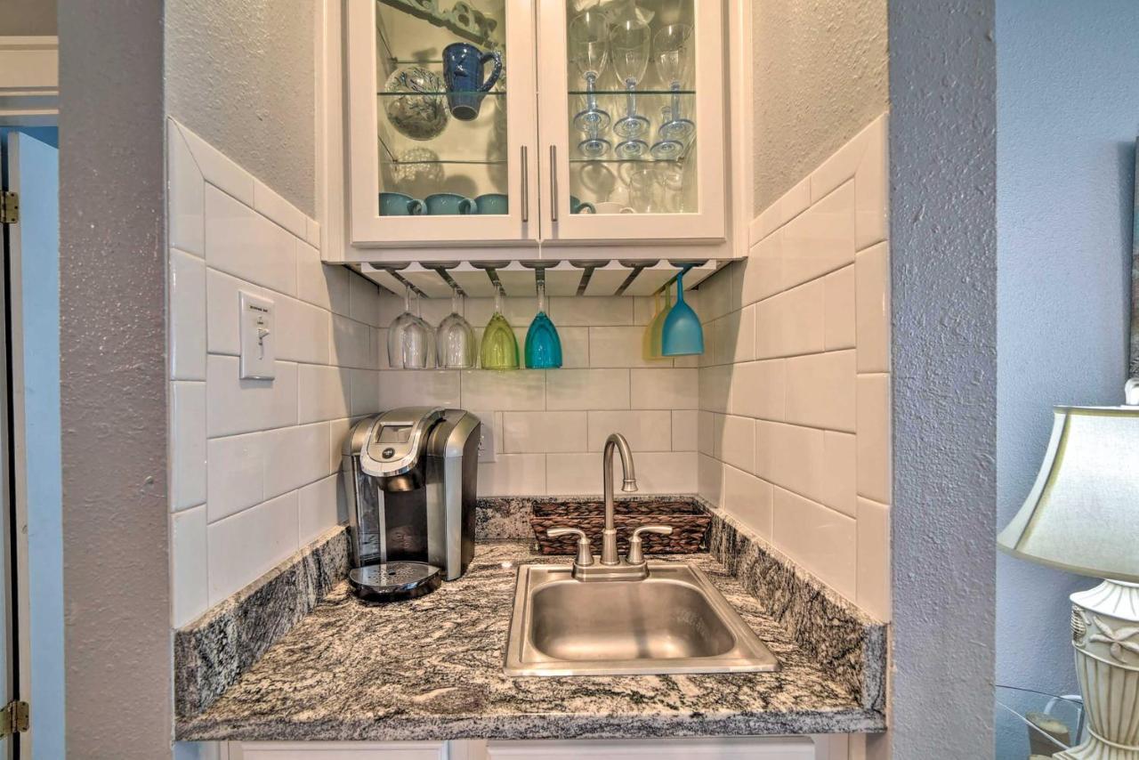 Port Aransas Condo With Outdoor Pool - Pets Welcome! Mustang Beach エクステリア 写真