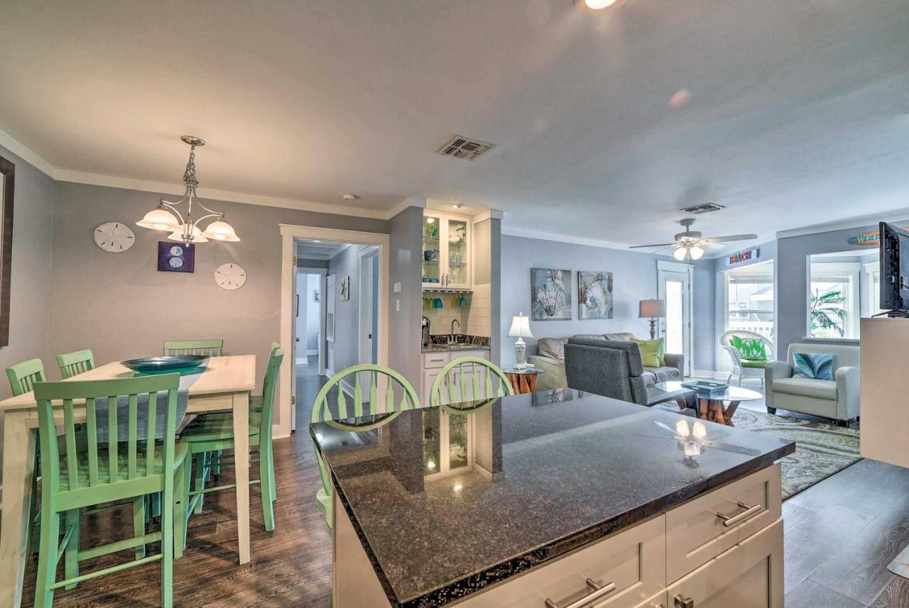 Port Aransas Condo With Outdoor Pool - Pets Welcome! Mustang Beach エクステリア 写真