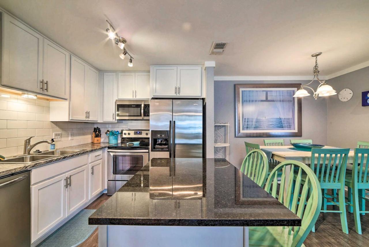 Port Aransas Condo With Outdoor Pool - Pets Welcome! Mustang Beach エクステリア 写真